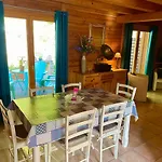 Des Feignes Chalet *